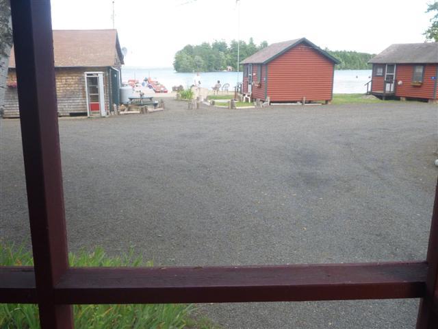 Cabin 4 screen porch